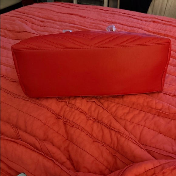 Badgley Mischka Red Quilted Shoulder Bag with Gold Hardware - Picture 3 of 9